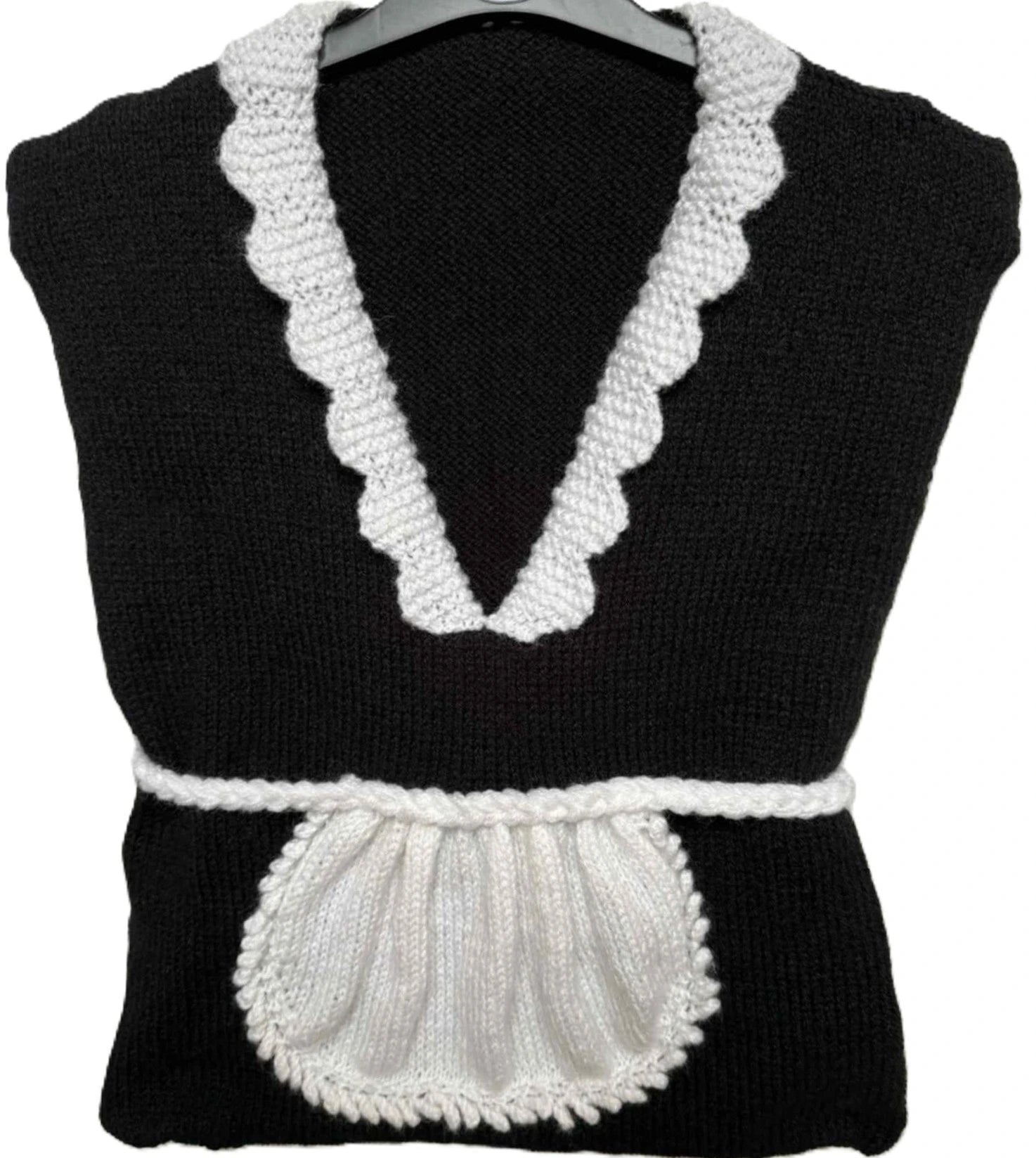 Knitting for the home: a fun peg bag knitting pattern designed to look like a housemaid's outfit - DollieBabies