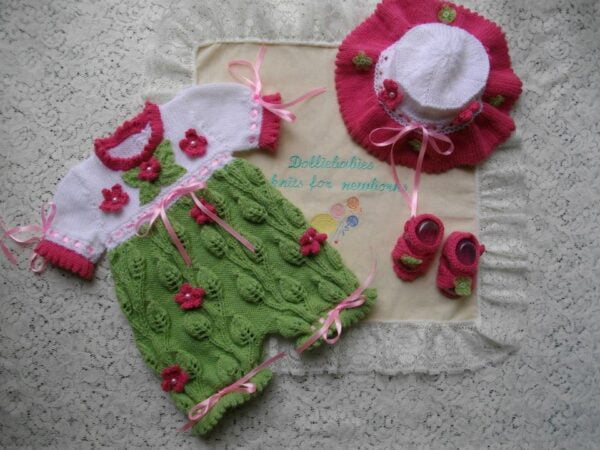 Flowers and leaves romper knitting pattern